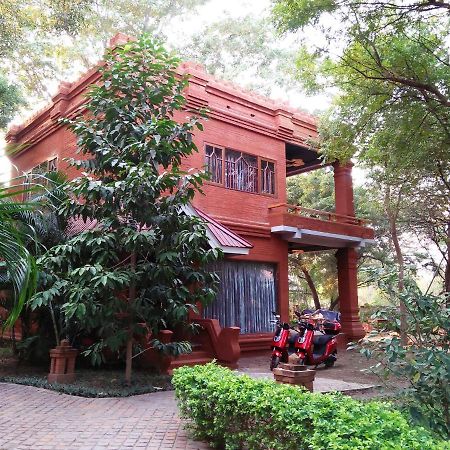 Ananta Bagan Hotel Nyaung-U Exterior photo